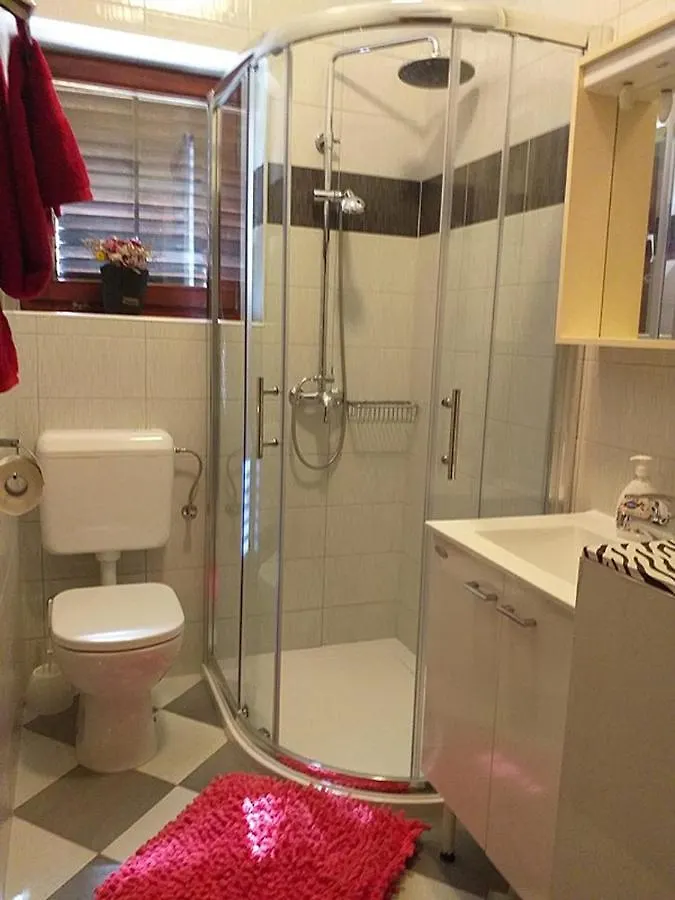 Apartments With A Parking Space Fazana - 7234 Croatia